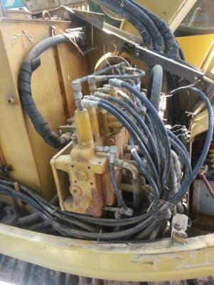 ขายด่วน แม็คโคร CAT 313B SR สภาพสวยพร้อมใช้งาน เครื่องปั้มดีเยี่ยม รถใช้งาน8พันกง่าชั่วโมง โซ่ช่วงล่างเต็ม เอวแน่น รถพร้อมทำงานครับ