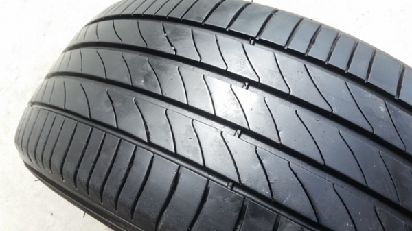 ขายยาง205/55/16 ปี 1315  MICHERLIN 3ST 4 เส้น