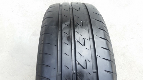 ขายยาง205/65/16 ปี 15 BRIDGESTONE EP200  4 เส้น