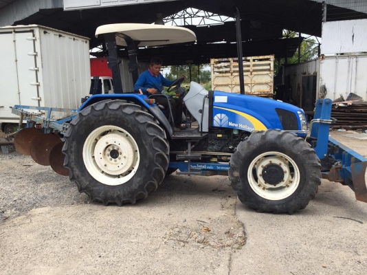 ขาย New Holland T5060 106แรง ปี2013 สนใจโทร 090-9920299