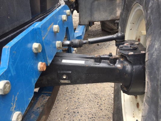 ขาย New Holland T5060 106แรง ปี2013 สนใจโทร 090-9920299