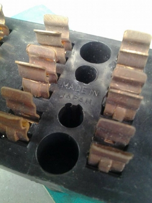 แผงฟิวส์ ใส่ดัสสัน 520 521 620 720 ของใหม่