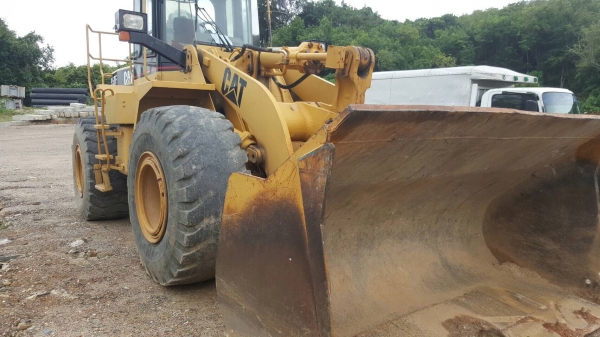 รถตัก CAT 950 F. สนใจติดต่อ 081 - 6079515