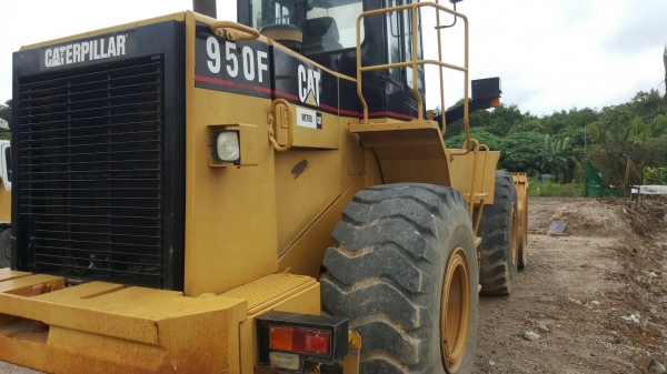 รถตัก CAT 950 F. สนใจติดต่อ 081 - 6079515 รถตัก CAT 950 F. สนใจติดต่อ 081 - 6079515