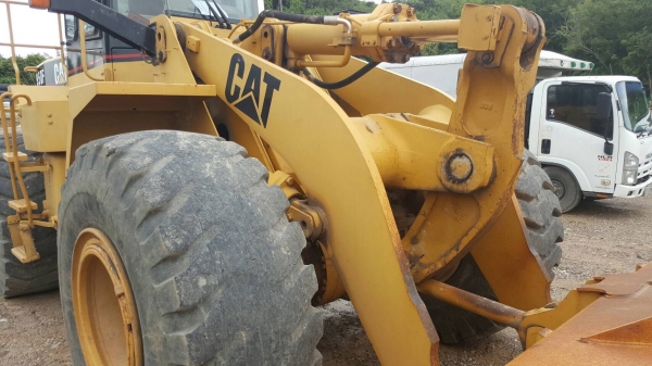 รถตัก CAT 950 F. สนใจติดต่อ 081 - 6079515