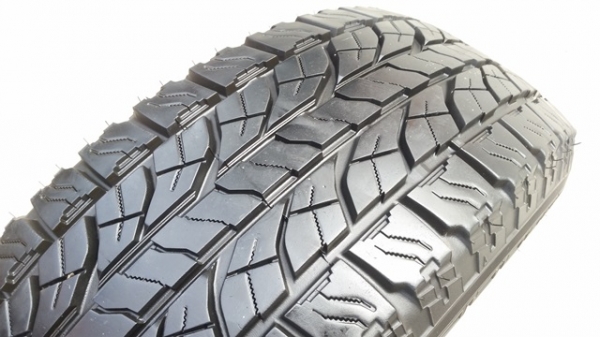 ขายยาง265/70/16 ปี 14 YOKOHAMA AT-S 2 เส้น