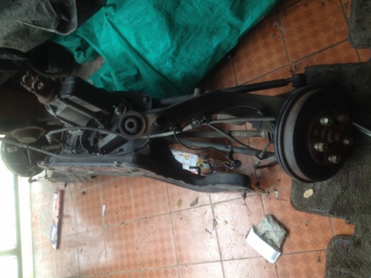 เฟืองท้ายติดเเพหลังตามรูป FORD ESCAPE 3.0 เก่าญี่ปุ่นเเท้สภาพดี