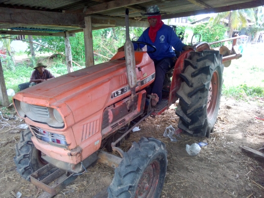 ขายรถไถคูโบต้า L3001 1 เพลา รถเครื่องดี เกียร์ดีพร้อมใช้งาน พร้อมผาน 6