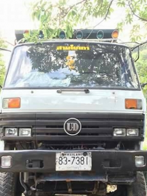 ขายรถสิบล้อ UD  ราคา  480000 บาท โทร 0920976322จัดแนนท์ได้  350000