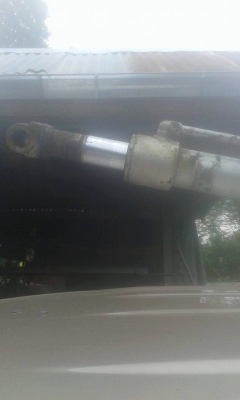 กระบอกไฮดรอลิค ยาว 3.6 เมตร แกน 2 นิ้ว กระบอกไฮดรอลิค ยาว 3.6 เมตร แกน 2 นิ้ว