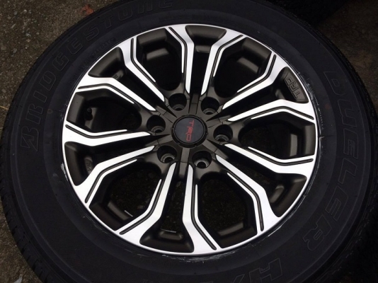 Fortuner TRD5 พร้อมยางป้ายแดง ปี 16 Fortuner TRD5 พร้อมยางป้ายแดง ปี 16