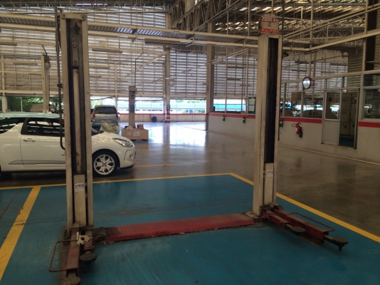 ขาย lift hoist ยกรถของฝรั่ง