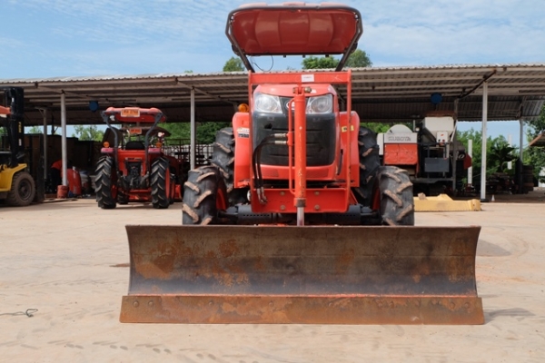 รถไถ L4708 อุปกรณ์ ใบมีด + ผาน 1 ตัว ดาวน์ 5,000 บาท โทร089-0111624