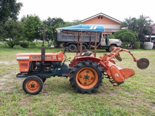 รถไถคูโบต้า L2000 พร้อมตัวพรวนดิน สภาพดี เครื่องดี รถพร้อมใช้งานทุกอย่าง