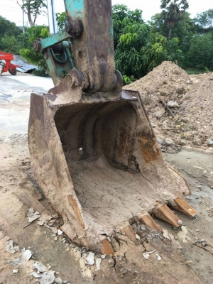 ขายรถขุดแบ็คโค SK200-6 มาร์คซิกซ์เล่มทะเบียน LQC ไฟฟ้าครบ สภาพพสวยพร้อมลงงาน บูมสวย พร้อมลงงาน