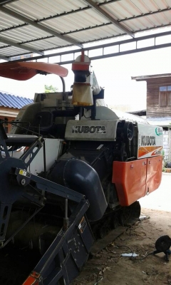 ขายรถเกี่ยวข้าว คูโบต้า DC70 Gอุ้ม ปี55พร้อมรถลากสาลี่ ทำงาน1,3&times;&times; ชม. ช่วงล่างดีไซโลสวย เอกสารเล่มทะเบียนครบ