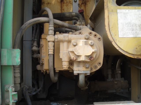 Stone Crusher Komatsu BR300-1 ใช้งานน้อย นำเข้าจากญี่ปุ่น ราคาไม่แพงเลยครับ