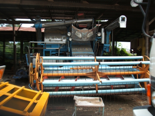 ขายรถเกี่ยวข้าวปานเจริญอุ่ม 2.5 ตัน เครื่องยนต์ JO8C ปั้มไดกินส์เบอร์ 23 ตัวเดิน 12 HT สภาพดีพร้อมใช้งาน เลิกกิจการ ขายสดหรือดาวน์