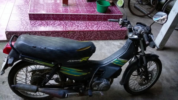 ขาย HONDA nova R.4 เกียร์ พร้อมทะเบียนโอน