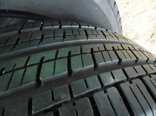 ยาง17 บริดสโตน 225-65-R17ลงพื้นปี14 (4เส้น3,200)