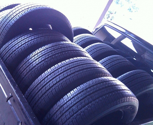 ยาง17 บริดสโตน 225-65-R17ลงพื้นปี14 (4เส้น3,200)