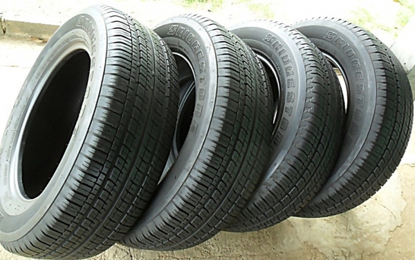 ยาง17 บริดสโตน 225-65-R17ลงพื้นปี14 (4เส้น3,200)