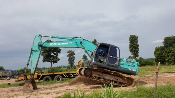 ขายรถขุดแบ็คโค KOBELCO SK200-8 YN11 ทำงาน11,098ชม. บูมสวยสวยเดิม เครื่องแน่น เอกสารเล่มทะเบียน