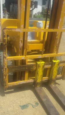 ขายรถยก TCM FG25 N2 เครื่องเบนซิน  H20 เสาสูง 3 เมตร  ยกได้ 2.5 ตัน รถนำเข้า สนใจติดต่อ 089-7949488