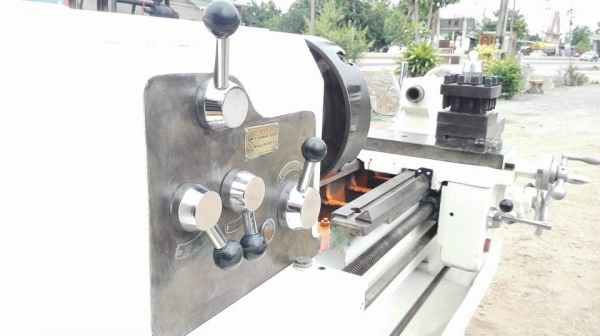 ** SOLD ** กลึงแยม YAM 4 ฟุต 3 เพลาเบรค ฐานเหล็กหล่อรุ่นหายาก สภาพนางฟ้าเก็บทุกเม็ดมาเทสได้!!