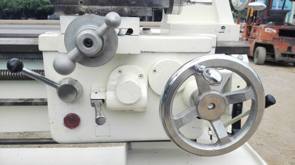 ** SOLD ** กลึงแยม YAM 4 ฟุต 3 เพลาเบรค ฐานเหล็กหล่อรุ่นหายาก สภาพนางฟ้าเก็บทุกเม็ดมาเทสได้!!