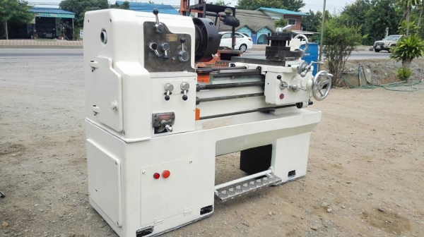 ** SOLD ** กลึงแยม YAM 4 ฟุต 3 เพลาเบรค ฐานเหล็กหล่อรุ่นหายาก สภาพนางฟ้าเก็บทุกเม็ดมาเทสได้!!