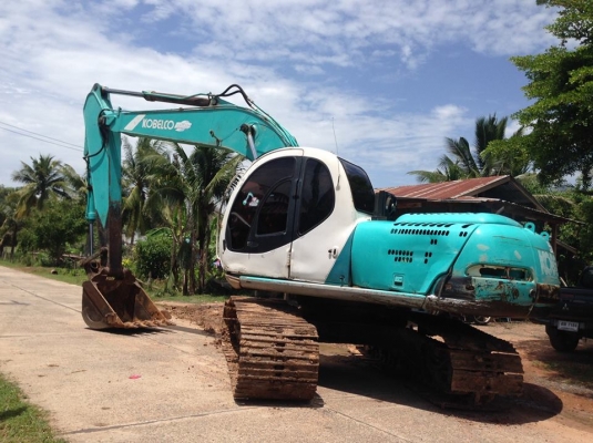 ขายรถขุดแบ็คโค SK200-5มาร์คไฟว์ธรรมดา สภาพใช้งานปกติ เอกสารใบซื้อขาย