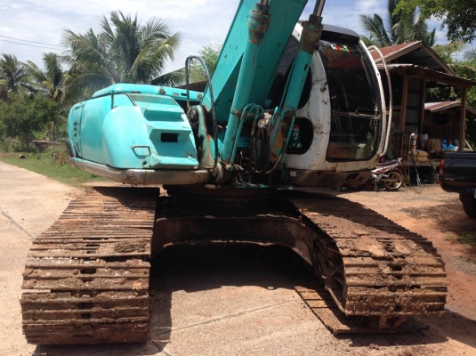 ขายรถขุดแบ็คโค SK200-5มาร์คไฟว์ธรรมดา สภาพใช้งานปกติ เอกสารใบซื้อขาย