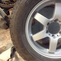 ยางAurora 265-60-18 ปี12ดอกเยอะมาก ราคาคุยได้