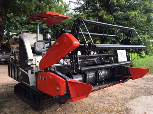 ขายรถเกี่ยว KUBOTA DC70 ขายรถเกี่ยว KUBOTA DC70
