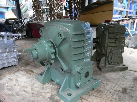 ขายชุดทดเกียร์ 30 ต่อ 1 รอบ สภาพดี พร้อมใช้งาน รับประกันคุณภาพ