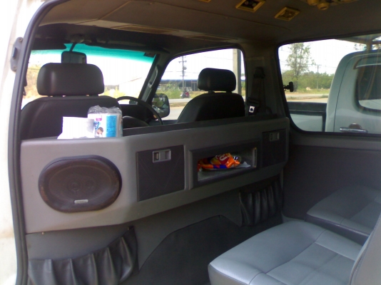 ขายรถตู้หัวจรวด เครื่อง2000 ปี95 รถสวยมากๆ