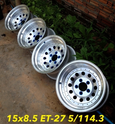 ขายล้อหยดน้ำ 15x8.5 ออฟ-27 ใส่ 5/114.3 เงาวิ๊งๆ สวยๆ *8900 บาทครับ