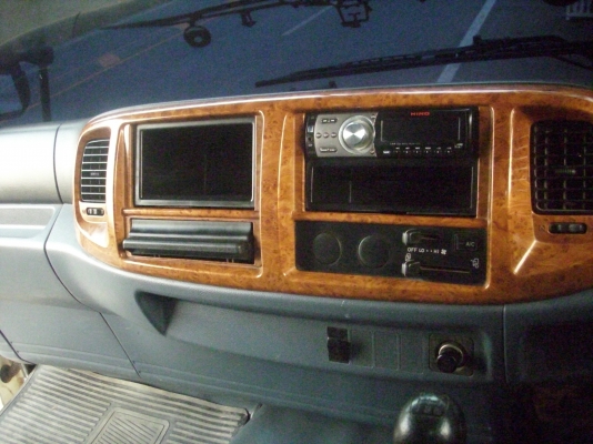 ขายหกล้อ HINO เมก้า 150 แรง ดั้มสามมิตร   ปี 51