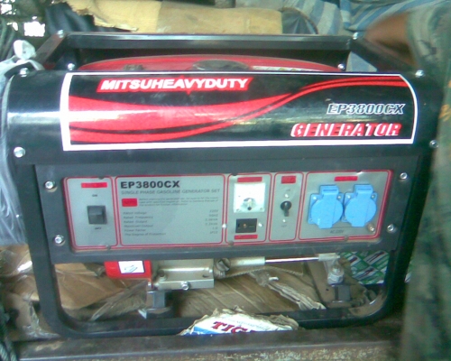 เครื่องปั่นไฟ 3 กิโลวัตต์พร้อมเครื่อง 7.5 แรง