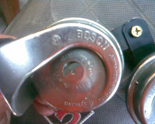 แตรคู่เสียงเพราะของเบนซ์ /ซีตองเดิมๆครับ