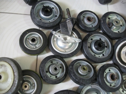 ขายล้อรถเข็น มีเกือบ100อัน ขายเหมาถูกๆ ขายล้อรถเข็น มีเกือบ100อัน ขายเหมาถูกๆ