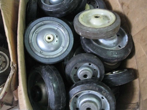 ขายล้อรถเข็น มีเกือบ100อัน ขายเหมาถูกๆ ขายล้อรถเข็น มีเกือบ100อัน ขายเหมาถูกๆ