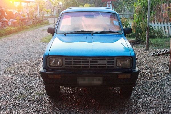 แก้ไขนะครับ  มาสด้า  1300    5  เกียร์