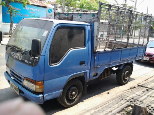 ISUZU NKR ปี 54 พร้อมใช้งาน