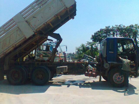 ขายHINO 3H กระบะสามมิตรรอลเฉียง สภาพสวยพร้อมใช้ ติดต่อได้ที่คุณ อ๊อฟ พิจิตร 086-737-9991 ขายHINO 3H กระบะสามมิตรรอลเฉียง สภาพสวยพร้อมใช้ ติดต่อได้ที่คุณ อ๊อฟ พิจิตร 086-737-9991