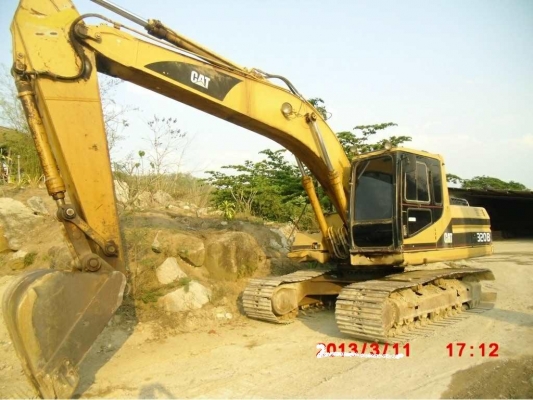 ขายCAT320B สภาพสวยพร้อมใช้ ติดต่อได้ที่คุณอ๊อฟ พิจิตร 086-737-9991