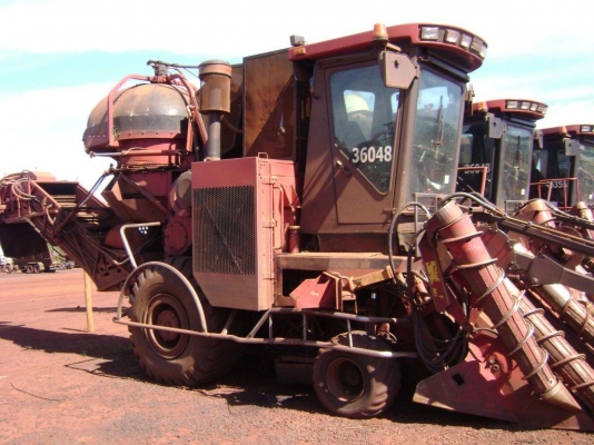 Austoft Case IH A7000 ปี 2008 ราคา 6.5 ล้าน Austoft Case IH A7000 ปี 2008 ราคา 6.5 ล้าน