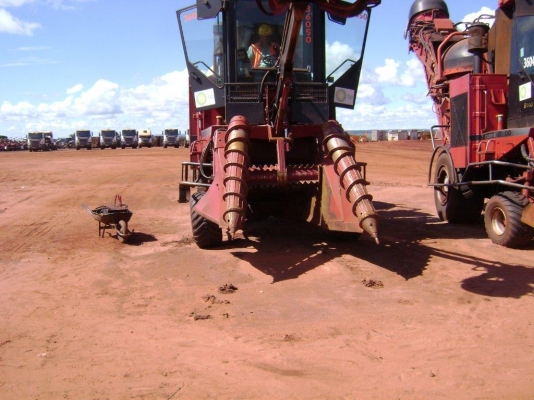 Austoft Case IH A7000 ปี 2008 ราคา 6.5 ล้าน Austoft Case IH A7000 ปี 2008 ราคา 6.5 ล้าน