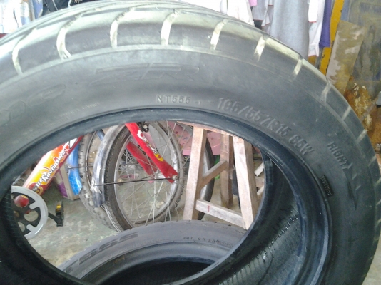 ยาง NITTO 195 55 R15 ปี 10 ยาง NITTO 195 55 R15 ปี 10